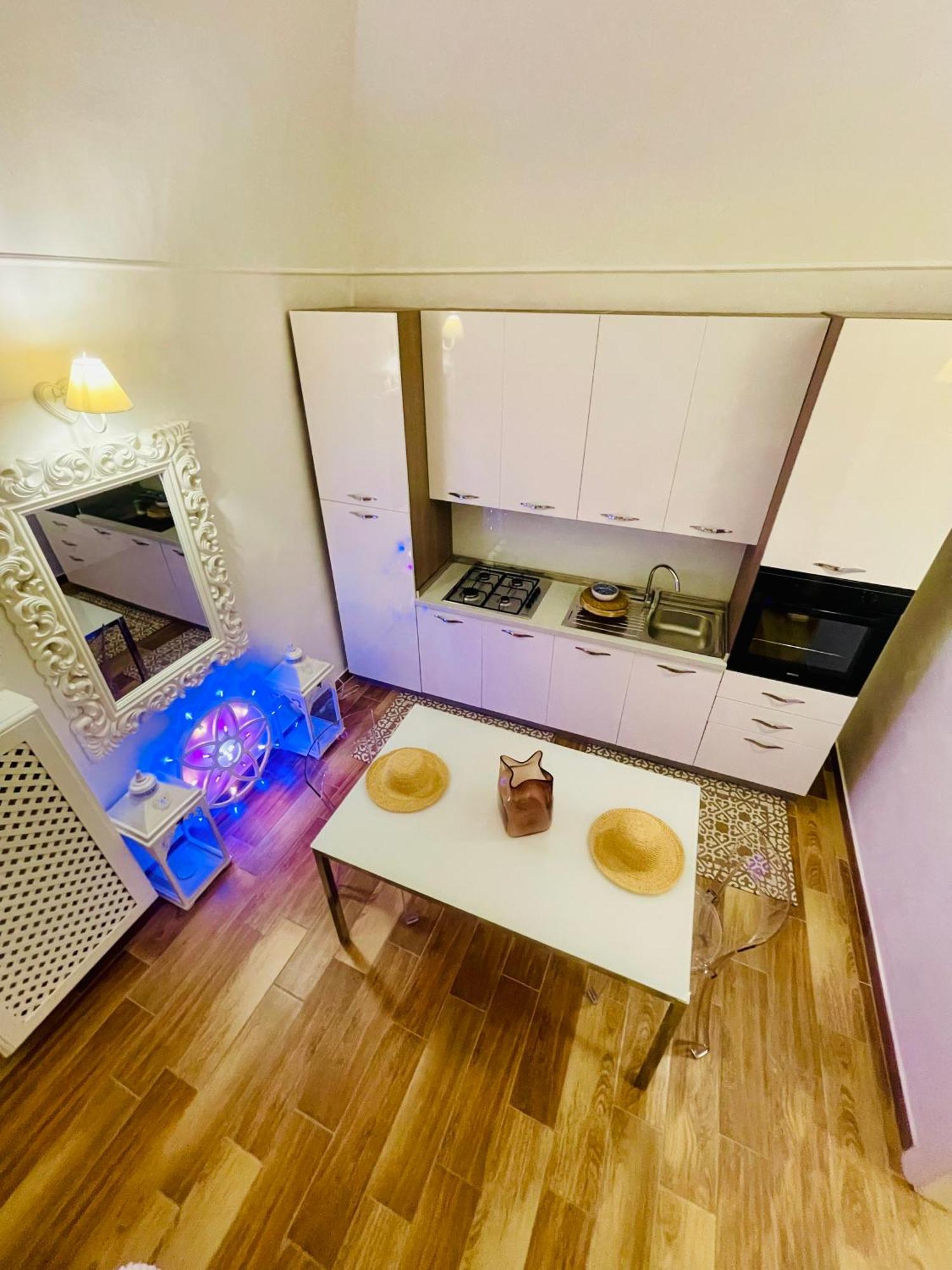 Love Guest House * Modugno